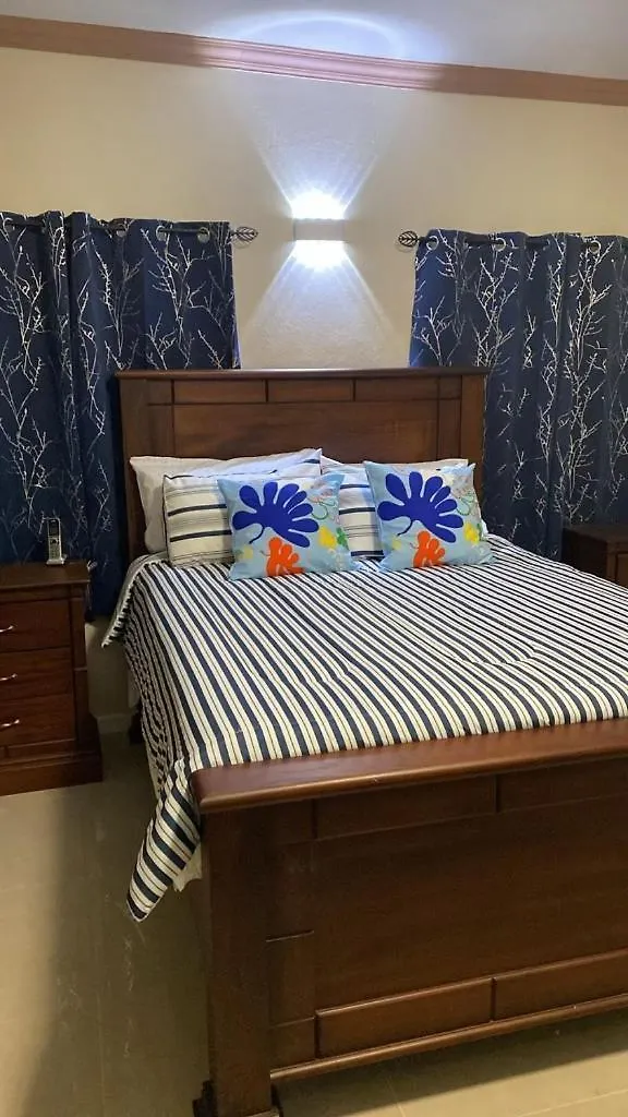 山林小屋 Victory Luxury Apartments 蒙特哥贝