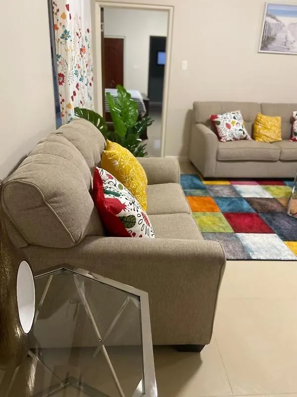 Victory Luxury Apartments 蒙特哥贝 山林小屋