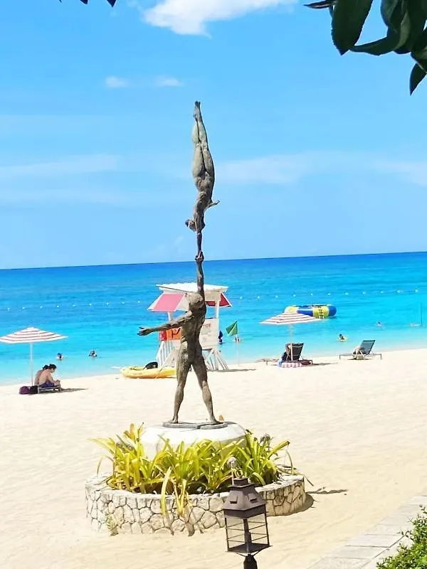 Hytte Victory Luxury Apartments Montego Bay Jamaica
